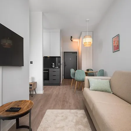 Apartman Aleja Solidarnosci 153 - A By Homeprime Varsó