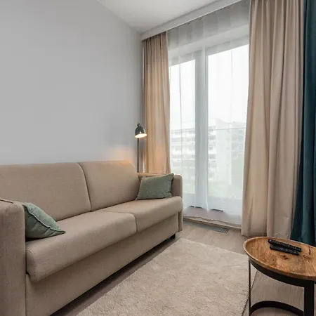 Aleja Solidarnosci 153 - A By Homeprime Apartman *