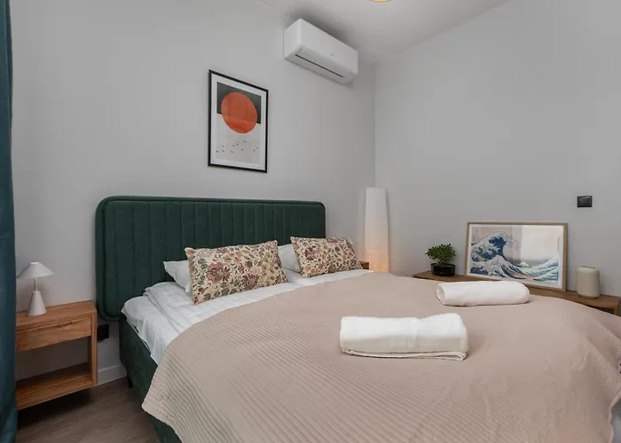 Aleja Solidarnosci 153 - A By Homeprime Warszawa